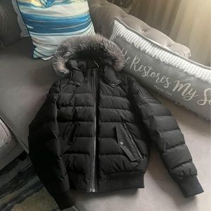 Moose Knuckle ONYX
SCOTCHTOWN BOMBER